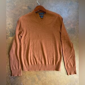 Banana Republic Extra Fine Merino Wool Men's Rust V-Neck Sweater Small S